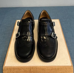 Zapatos Menge de lujo para mujer, con acabado brillante, suela gruesa, estilo académico, punta redonda y tacón bajo, de cuero. - Product Image 1