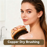 Brosse sèche en cuivre avec logo personnalisé Peigne pour le corps Épurateur ionique Manche en bois Outil de massage exfoliant Prise antidérapante Soins de la peau