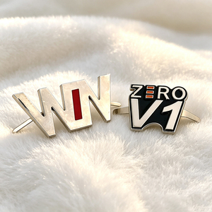 Placas de Metal con Logotipo Grabado Personalizado, Etiquetas de Marca Elegantes para Ropa y Bolsos de Lujo - Product Image 2