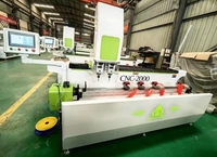 Centre d'usinage de profilés en aluminium entièrement automatique de 2000mm CNC perceuse à fraiser les métaux pour la fabrication de fenêtres et de portes
