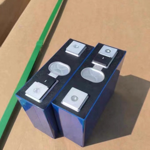 แบตเตอรี่ลิเธียมไอออนแบบปริซึม3.7V 126Ah NMC เกรด A svolt - Product Image 2