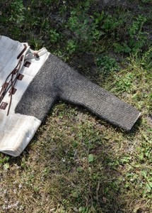Par Premium de Voiders de Malla Metálica de Acero de Resorte, Armadura Protectora Medieval Hecha a Mano con Acabado Natural, Malla de Acero de Alta Resistencia - Product Image 2