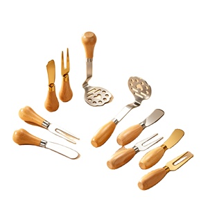 Prensa de ajo mini de acero inoxidable con mango de madera, cuchillo para mantequilla y juego de tenedores para frutas - Product Image 1