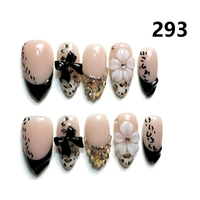 1381-1385 Kuku Palsu Buatan Tangan 10pcs Bahan Press-On Model Almond Desain Ukiran Bunga Kustom Modis Persegi untuk Jari