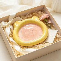Petite assiette en céramique en forme d'ours, 6 pouces, jaune rose, plat à bibelots décoratif, plateau à collations et desserts pour la décoration de la table à la maison