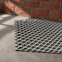 Tôle d'acier perforée sur mesure, toutes dimensions, motif losanges, pour clôtures, grilles et panneaux de marches d'escalier