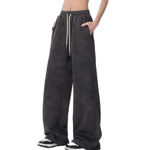 กางเกงวอร์มขายส่งแบบ OEM ทรงหลวม ขากว้าง สไตล์ลำลองสำหรับผู้หญิง ล้างสีแบบ Acid Wash เหมาะสำหรับทำงานและกิจกรรมกลางแจ้ง มีเชือกผูกเอว - Product Image 6