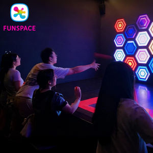 Centre de divertissement intérieur Funspace, jeux interactifs à plusieurs joueurs, activation par lumière LED, lancer de balle, jeux muraux interactifs, activation de jeu - Product Image 5