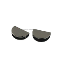 Accessoires de sac d'approvisionnement en stock 28X18mm mode métal demi-cercle bouton de verrouillage magnétique pour sac en cuir