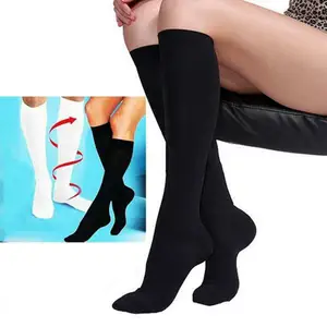Goedkope groothandel Sport Sokken Compressie 15-20mmHg en anti vermoeidheid compressie sokken voor Mannen Vrouwen