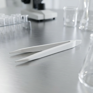 Pinces en plastique DK-767 avec boîte en plastique |   Pointe droite, surface lisse, non magnétique, adapté aux travaux manuels et au bricolage. - Product Image 2