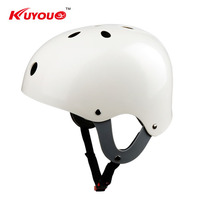 Nouveau modèle de casque de sport aquatique pour le skateboard et le surf