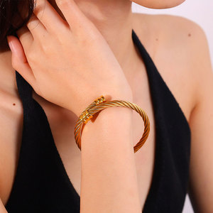 กำไลข้อมือแฟชั่น สร้อยข้อมือและกำไล สแตนเลส 316L ชุบทอง 14k 18k PVD สำหรับผู้หญิง - Product Image 4