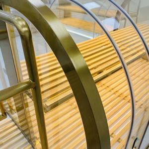 Vitrina de pan comercial Estantes de madera de vidrio templado de estilo simple moderno utilizados en pastelerías de alta gama - Product Image 3