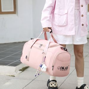 กระเป๋าเก็บของเดินทางสีชมพูแฟชั่น สำหรับทุกเพศ เหมาะสำหรับกิจกรรมกลางแจ้ง กีฬา โยคะ  รับสกรีนโลโก้ - Product Image 1