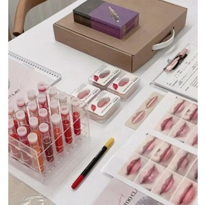 กล่องซิลิโคนฝึกหัดแต่งหน้าถาวร รุ่น Boxed Salon Lip Model PMU Class Display  ผิวหนังเทียม 3 มิติ นุ่ม สีเข้ม รูปปากเปิด 5 มิติ - Product Image 2