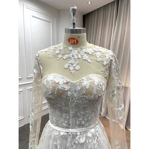 Vestido de Novia con Corsé, Escote Corazón, Manga Desmontable, Apliques Brillantes, Línea A, con Bolero - Product Image 5