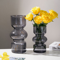 Vase en verre hydroponique irrégulier à rayures colorées de style Art Déco, ornements décoratifs doux et floraux pour le salon