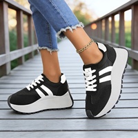 Chaussures décontractées d'été pour femmes grandes tailles |   Baskets d'entraînement allemandes respirantes à lacets |   Chaussures tendance à blocs de couleurs rehaussantes
