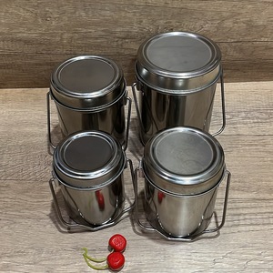 4-teiliges Edelstahl-Tiffin-Lunchbox-<span class=keywords><strong>Set</strong></span> mit Griff, runder Lebensmittelbehälter mit Metalldeckel, Gewürzdose für Küche und Reisen - Product Image 3