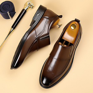 Chaussures habillées en cuir pour hommes, à bout pointu, à enfiler, style bureau, décontracté, noir, toutes saisons - Product Image 2