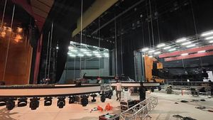 Plataforma de Escenario Negra de Aluminio para Bodas, Eventos y <span class=keywords><strong>Conciertos</strong></span>, con Polipasto Eléctrico de <span class=keywords><strong>Cadena</strong></span> de 1 Tonelada - Product Image 3