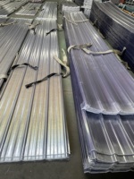 Fabricants de tuiles lumineuses transparentes en PRV, spécifications pour toitures de serres en PRV, panneaux lumineux ondulés transparents pour la lumière du soleil