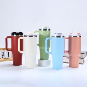 Mug de voyage H2.0 avec poignée, 30 oz, double paroi isolée, couvercle, paille, antidérapant, logo personnalisé ODM - Product Image 1