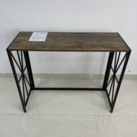 Table pliante en métal pour entrée avec dessus en bois rustique
