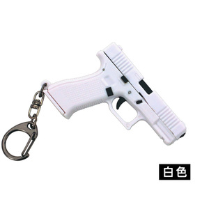 Porte-clés pistolet miniature <span class=keywords><strong>Glock</strong></span> G18 populaire de 6,5 cm et 13 g pour collection de cosplay - Product Image 5