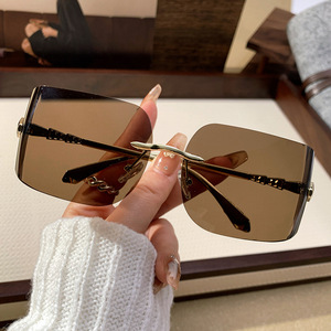 Women's Square Oversized <b>Sunglasses</b> UV400 PC Lens Black Frame For Outings Driving Parties - Product Image 2