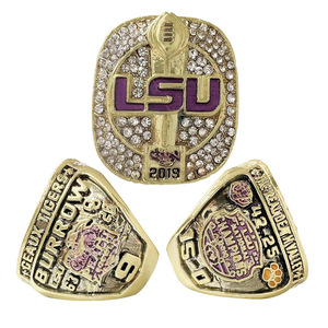 Bague en alliage avec pierres précieuses Champion NCAA LSU <span class=keywords><strong>Alliance</strong></span> universitaire de Louisiane 2019 Dropshipping - Product Image 1