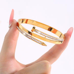 Le nouveau bracelet Kaka serti <span class=keywords><strong>de</strong></span> pierres est adapté aux femmes pour prendre un <span class=keywords><strong>bain</strong></span> sans se décolorer. Il est en acier inoxydable - Product Image 3