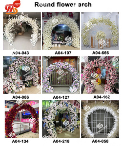 Arco de Flores Artificiales de Alta Calidad con Aspecto Natural en Verde y Blanco para Decoración de Bodas - Product Image 4