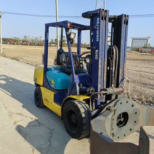 Gebruikte Originele Verf <span class=keywords><strong>Komatsu</strong></span> 3 <span class=keywords><strong>Ton</strong></span> Mini Vorkheftruck Met Ronde Klem Tweedehands <span class=keywords><strong>Komatsu</strong></span> <span class=keywords><strong>25</strong></span> 30 Kleine Diesel Heftrucks Te Koop - Product Image 2