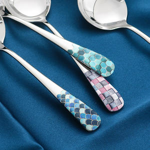 Cuchara de café de acero inoxidable 304 con mango de diseño colorido, cuchara moderna de grado alimenticio para mezclar postres y té para adultos - Product Image 3