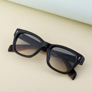 Lunettes de soleil polarisées carrées ZS-98130P pour hommes, monture noire en PC, verres TAC, protection UV400, pour la conduite en extérieur - Product Image 3