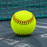 Ballon de softball en cuir de vachette fendu de 11 pouces, noyau en liège durable, jaune, coutures surélevées, fabricant 500 000 pièces/mois, logo personnalisé OEM, jeunesse, qualité supérieure