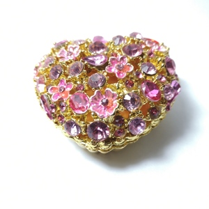 Caja de Recuerdos con Forma de Corazón Rosa Adornada con Piedras para Bodas, Regalos de Boda, Caja con Forma de Corazón al por Mayor - Product Image 1
