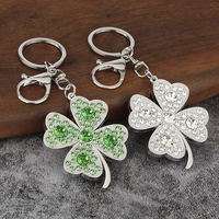 Porte-clés mousqueton 3D en alliage Diamante Clover, populaire, mignon, tendance, léger, cadeau commémoratif