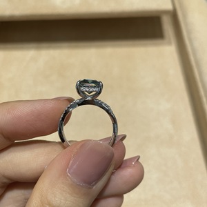 Anello di Fidanzamento all'Ingrosso con Moissanite Verde Taglio Principessa 7mm 2CT, Argento S925 Placcato <span class=keywords><strong>Oro</strong></span> <span class=keywords><strong>Bianco</strong></span>, <span class=keywords><strong>Gioielli</strong></span> da Donna - Product Image 5