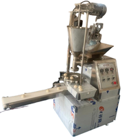 Machine automatique de fabrication de petits baozi et de khinkali, machine à encruster les pains farcis à la vapeur