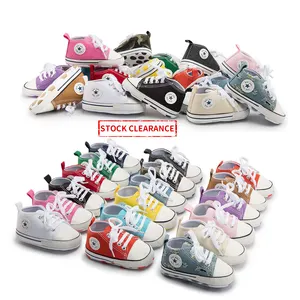 Stock Clearance Designer Großhandel 40 Farben ODM/OEM Canvas Schuhe Neugeborene Sneaker First Walker Jungen und Mädchen Krippe Babys chuhe