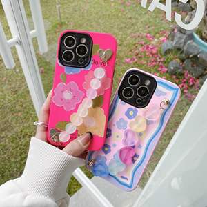 Vente en gros Etuis de téléphone portable de luxe en TPU de dessin animé Chaîne Housses de haute protection pour <span class=keywords><strong>iPhone</strong></span> <span class=keywords><strong>SE</strong></span> 14 Max 15 Blu Logo <span class=keywords><strong>personnalisable</strong></span> - Product Image 1