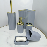 Ensemble de Salle de Bain de Luxe 6 Pièces en Plastique pour la Maison, Comprenant une Poubelle, une Boîte à Savon, une Tasse, et une Brosse WC