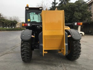 Manipulador Telescópico XC6-3514K de 13.7M y 3.5 Toneladas con Cargador Frontal, 1 Año de Garantía en Motor, PLC y Caja de Cambios - Product Image 3
