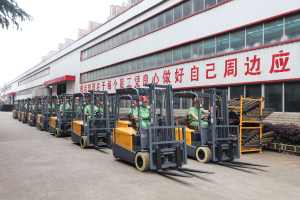 HULKMAN FE20 2T Montacarga de 3 ruedas con batería de 680Ah y 1 año de garantía del motor (soporte OEM) - Product Image 2