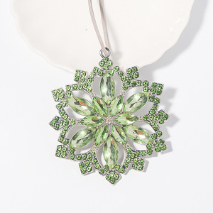 DIY Christmas tree decorations: sparkly, openwork snowflake Christmas baubles and window display ornaments - Product Image 4