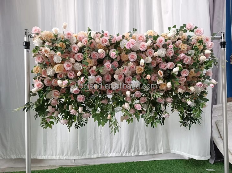 14 # Fleurs suspendues au plafond