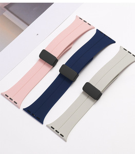 สายนาฬิกาซิลิโคนแม่เหล็กพับได้สำหรับ <span class=keywords><strong>Apple</strong></span> ultra 49มม. iWatch <span class=keywords><strong>Series</strong></span> 8 <span class=keywords><strong>7</strong></span> 6 5 4 3 2 1 SE - Product Image 6